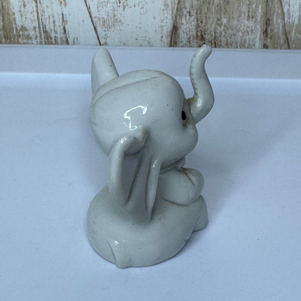 Vintage Edsin Japan Ceramic Elephant Figurine Bow Tie Shelf Decor - Picture 3 of 9